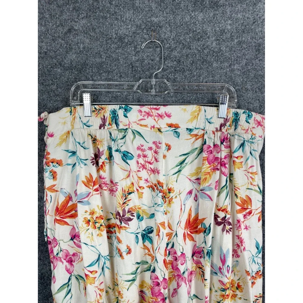 Torrid Wrap Skort Womens 1 White Floral Excellent Tropical Tie Front Rayon Blend